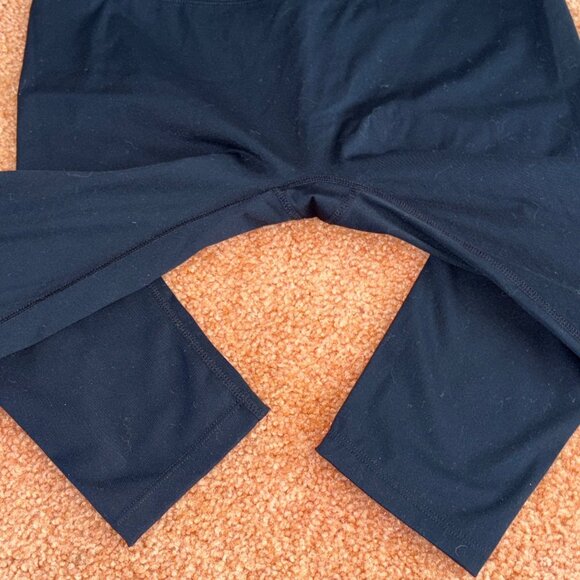 EXCELLENT Lululemon Breezethrough 25” Leggings Black High-Rise Yoga Tights 6 - Picture 4 of 10